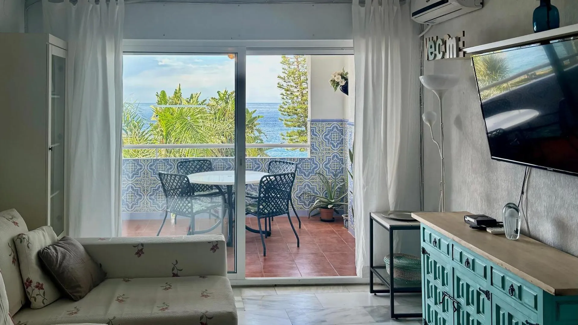 Apartamento 2 Dormitorios Frente Al Mar Almunecar 0*,